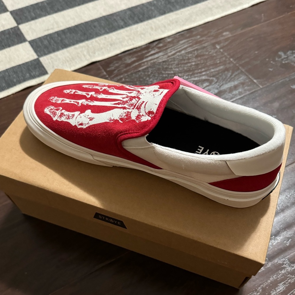 STRAYE Red Canvas Slip-on Shoe